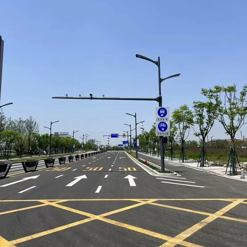 Traffic Light Cantilever Pole